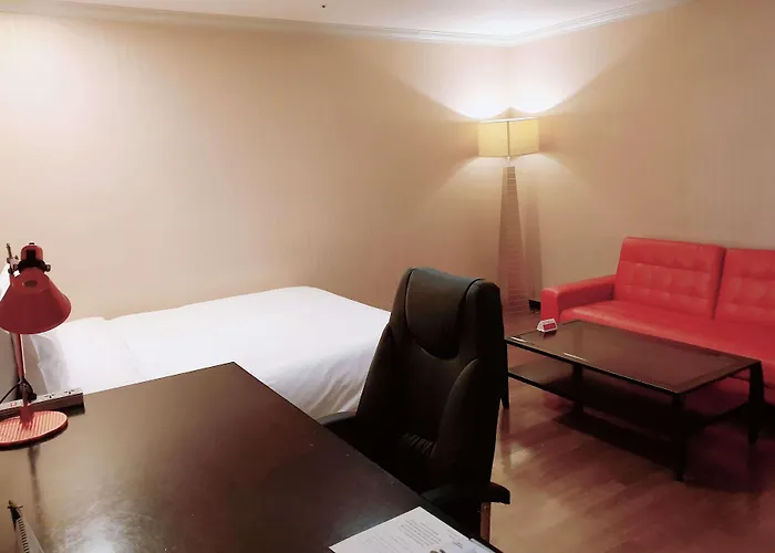 Ramada And Namdaemun 4*