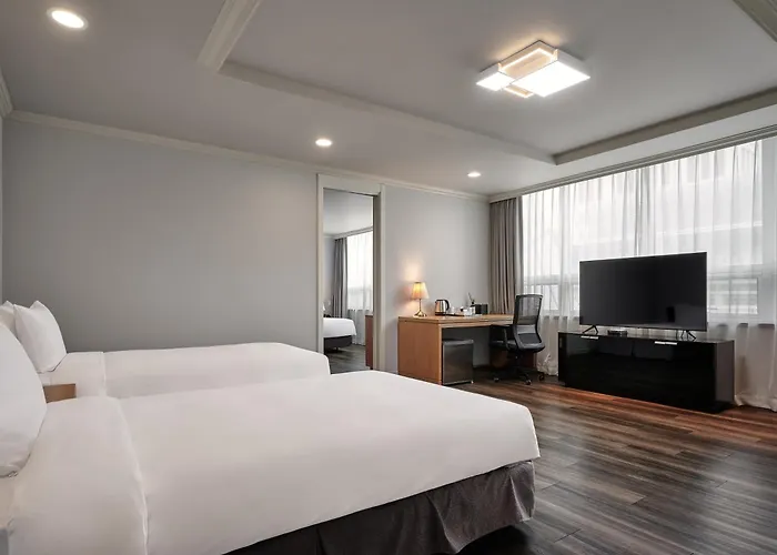 Hotel Ramada And Namdaemun Seoul