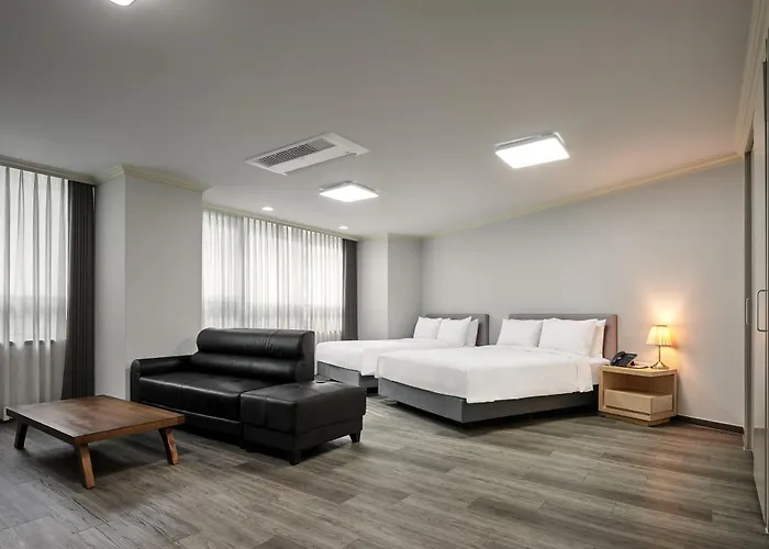 Ramada And Namdaemun Seoul