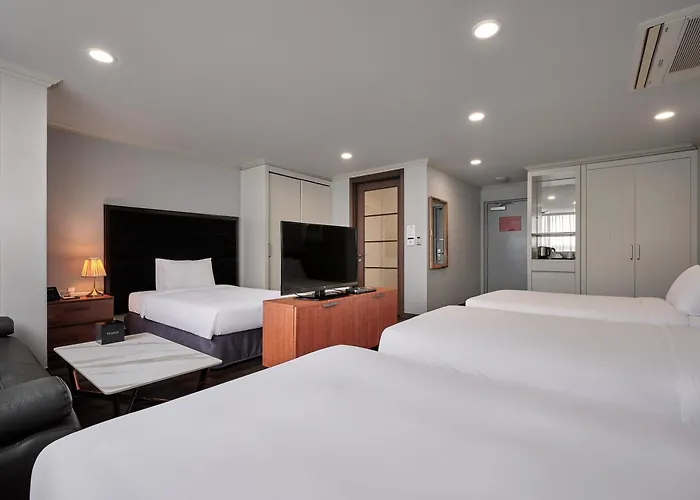 Ramada And Namdaemun Seoul