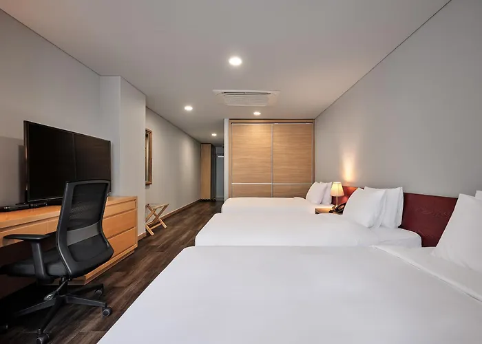 Hotel Ramada And Namdaemun