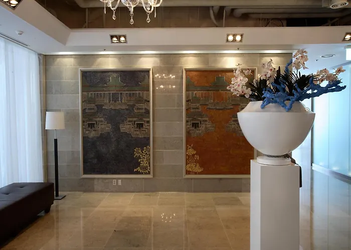 Hotel Ramada And Namdaemun 4*