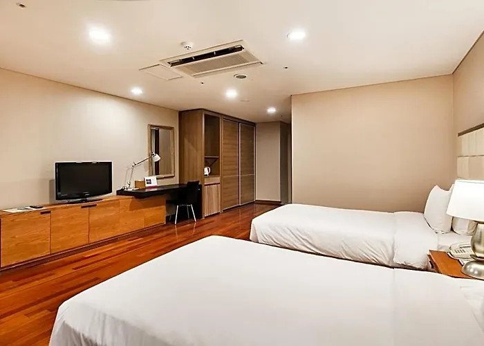 Ramada And Namdaemun Hotel 4*