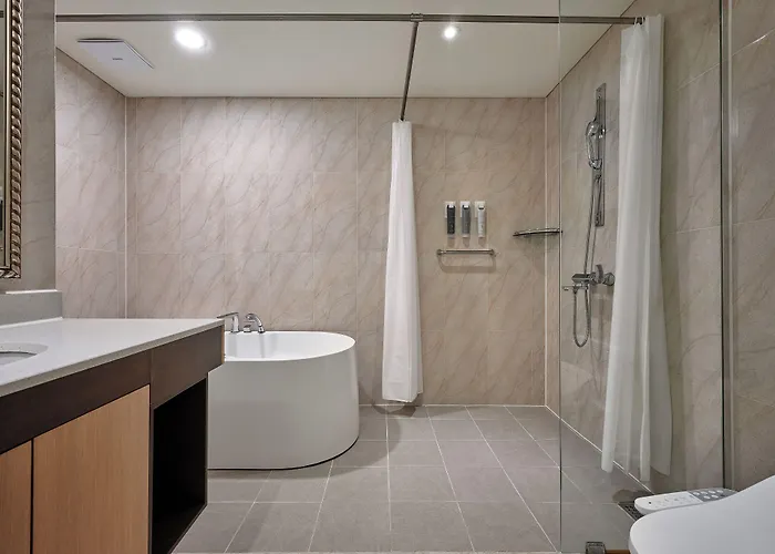 Ramada And Namdaemun Seoul