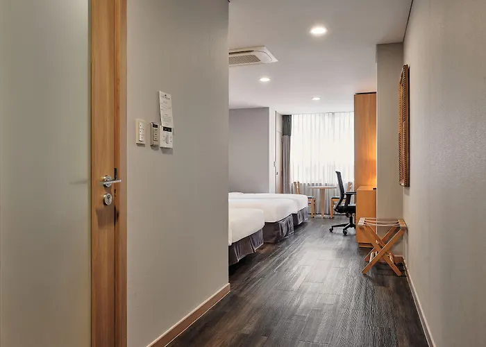 Ramada And Namdaemun
